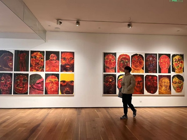 展覽現(xiàn)場(chǎng)。四川美術(shù)學(xué)院美術(shù)館供圖