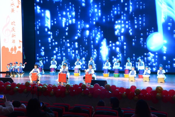 打擊樂《克羅地亞狂想曲》。渝中區(qū)蒙正幼兒園供圖