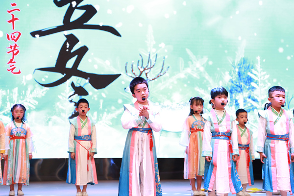 朗誦節(jié)目《時節(jié)之美》。張源攝