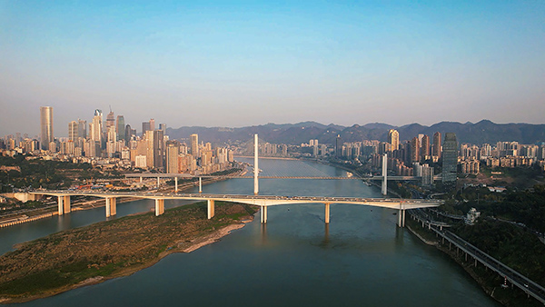 石板坡長(zhǎng)江大橋復(fù)線橋。曾英豪攝