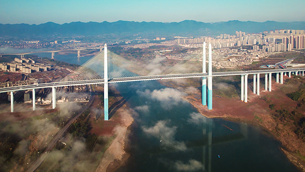 重慶蔡家嘉陵江大橋。曾英豪攝