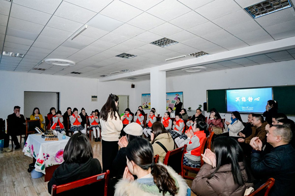 冥想靜心課程體驗。渝北區(qū)和合家園小學校供圖