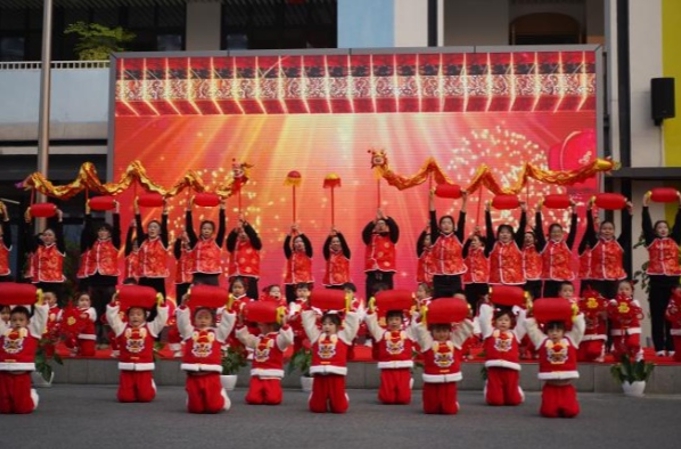 新年匯演現(xiàn)場。渝北區(qū)悅來幼兒園云山岳園供圖