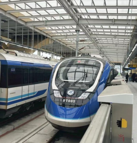 市郊鐵路璧山至銅梁線工程線路開通初期運營。重慶設計集團有限公司市政設計研究院供圖