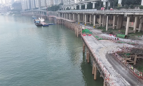 “兩江四岸”治理提升嘉濱路大溪溝段。市住房城鄉(xiāng)建委供圖