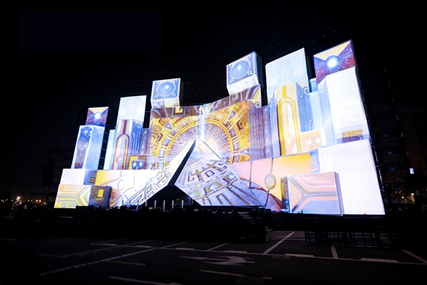 活動(dòng)現(xiàn)場(chǎng)。重慶佛羅倫薩小鎮(zhèn)供圖