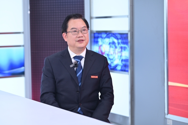 康騫代表做客人民網(wǎng)重慶頻道、成渝發(fā)布“人民會客廳”——2025重慶兩會高端訪談。鄒樂攝