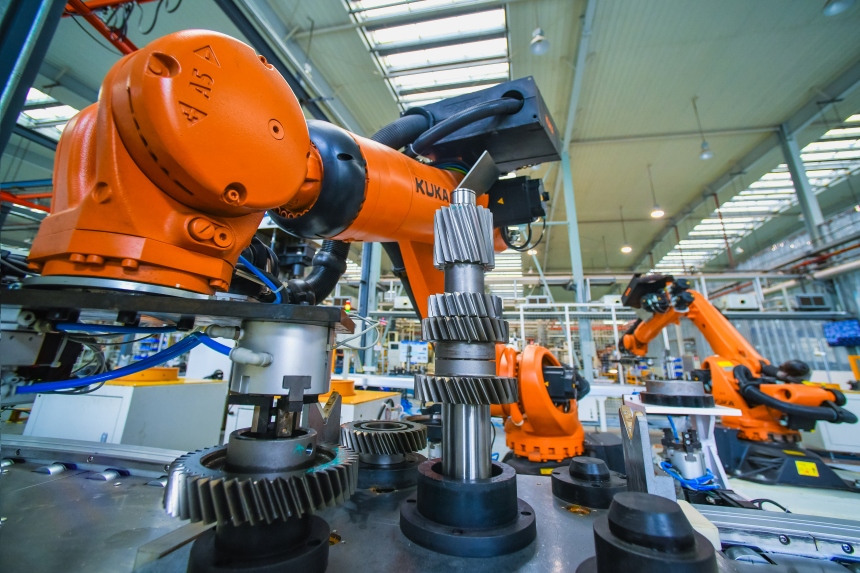 工業(yè)園區(qū)里，“綦江造”齒輪正在加快制造。陳星宇攝