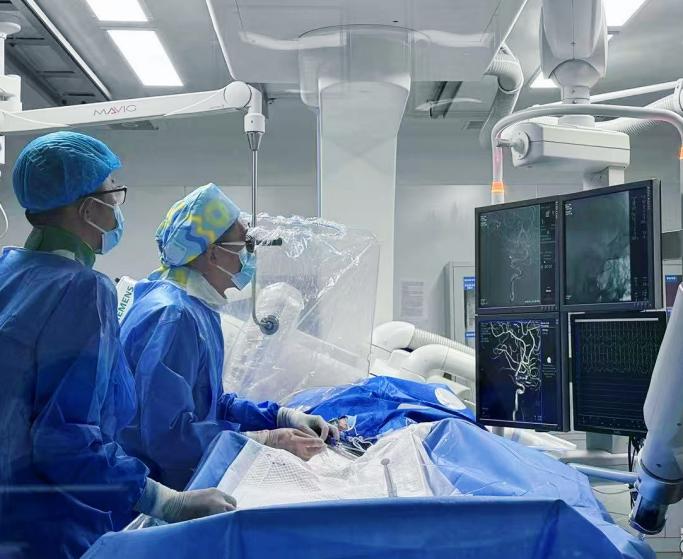 手術(shù)中。重慶西區(qū)醫(yī)院供圖