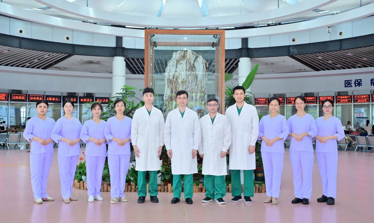 生殖醫(yī)學中心團隊。重慶醫(yī)科大學附屬第三醫(yī)院（方大醫(yī)院）供圖