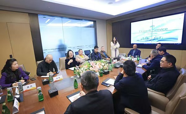 座談會(huì)現(xiàn)場。東原仁知供圖