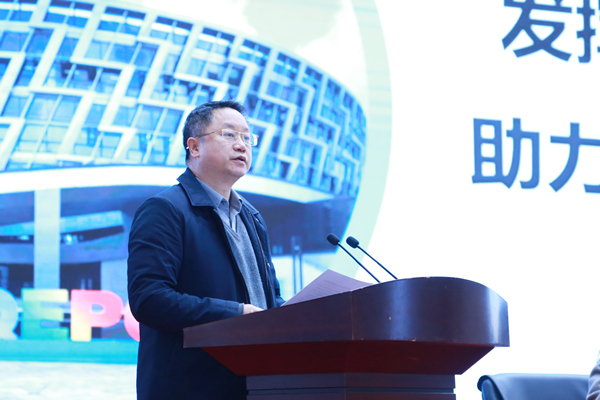 重慶電力高等專科學(xué)校黨委書記宗偉發(fā)言。張源攝