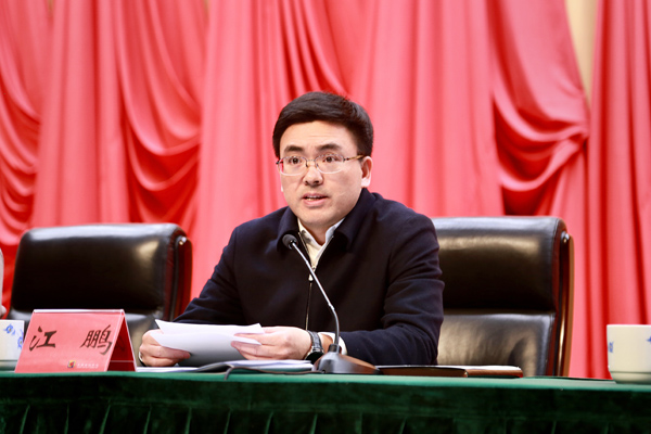 重慶市教育工委委員、教委副主任江鵬。唐文蕤攝