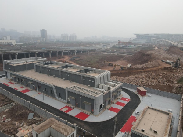 重慶東站電源項目110千伏翠竹園變電站全貌。龔超攝