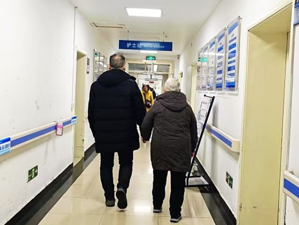 患者術(shù)后自理能力改善。西南醫(yī)院供圖