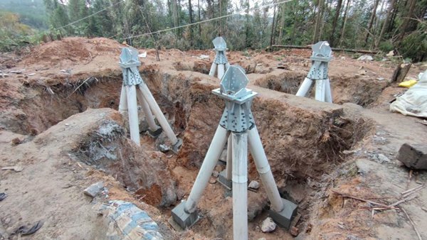 裝配式承臺錨桿基礎(chǔ)應(yīng)用實(shí)景。國網(wǎng)重慶經(jīng)研院供圖