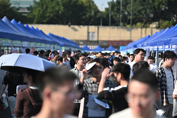 招聘活動現(xiàn)場。重慶市人力社保局供圖