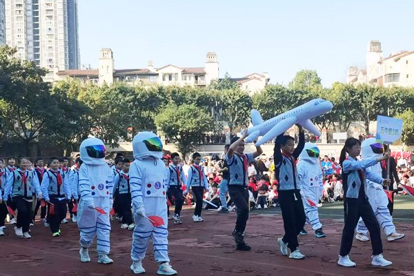 科技方陣。人和實驗學(xué)校供圖