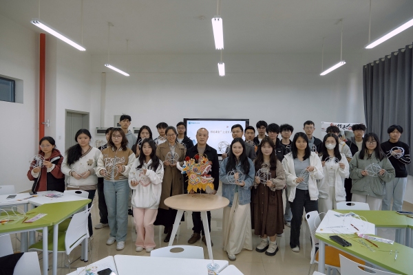 活動現(xiàn)場合影。重慶理工大學(xué)供圖