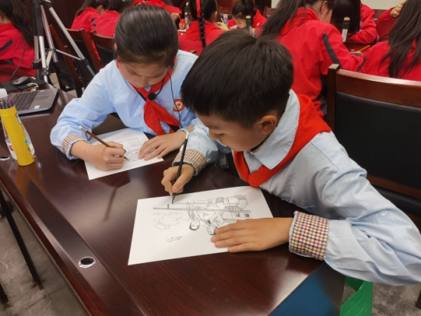 九龍坡區(qū)“紅巖思政課”主題活動(dòng)走進(jìn)銅罐驛鎮(zhèn)。冉冉攝