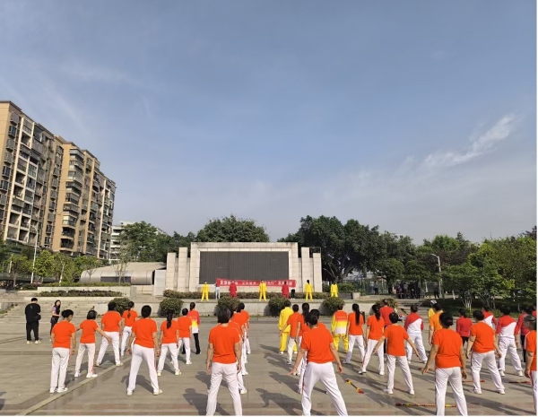 江北復(fù)盛鎮(zhèn)舉行老年人體育健身活動(dòng)。復(fù)盛鎮(zhèn)供圖