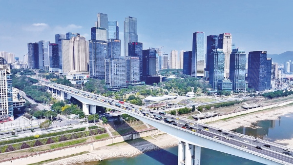 連接江北區(qū)和渝中區(qū)的黃花園大橋。江北區(qū)委宣傳部供圖