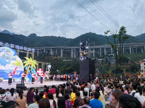 蓼子鄉(xiāng)戲水狂歡節(jié)。蓼子鄉(xiāng)供圖