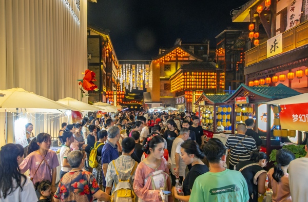 榮昌舉行《2025年惠民生促消費三十條措施》解讀發(fā)布會