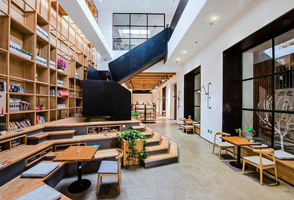 嘛嘛公寓大學(xué)城地鐵站店休閑區(qū)。重慶市住房城鄉(xiāng)建委供圖