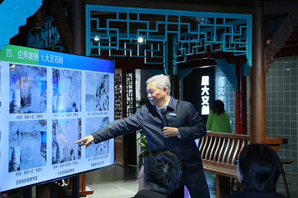 沙龍現(xiàn)場。張?jiān)磾z