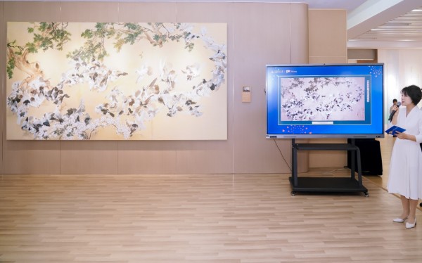 生生花園藝術(shù)館中的《百鴿圖》。沙坪壩小學(xué)供圖