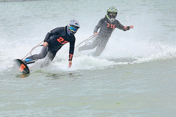 2025中國(guó)（彭水）國(guó)際動(dòng)力沖浪板公開(kāi)賽4月28日開(kāi)賽?。主辦方供圖