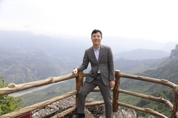 古力在白馬山留影。武隆區(qū)委宣傳部供圖