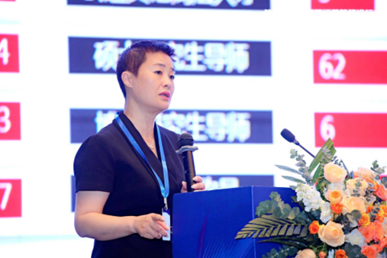 張瑤課題演講現(xiàn)場(chǎng)。重慶醫(yī)科大學(xué)附屬第三醫(yī)院（方大醫(yī)院）供圖