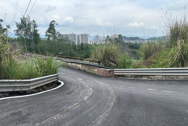 新石村新寶路建設(shè)后。洛磧鎮(zhèn)供圖