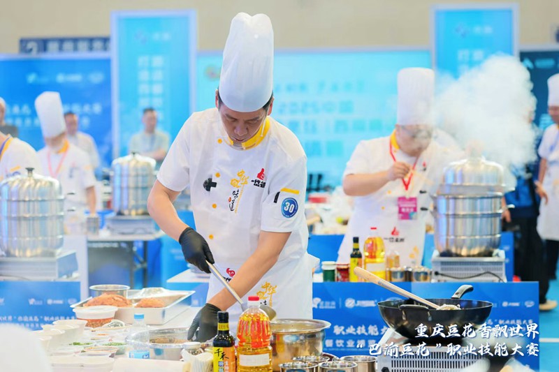 墊江石磨豆花第五代傳承人李濤。墊江縣委宣傳部供圖 第1眼TV-華龍網(wǎng)發(fā)