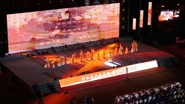 節(jié)目匯演。重慶工貿(mào)職業(yè)技術(shù)學(xué)院供圖