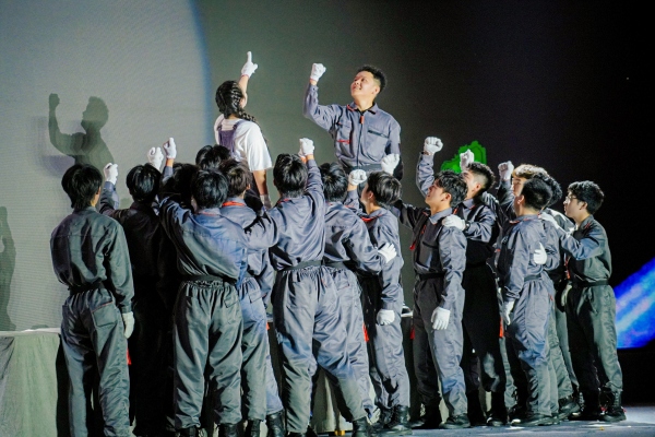 節(jié)目匯演。重慶工貿(mào)職業(yè)技術(shù)學(xué)院供圖