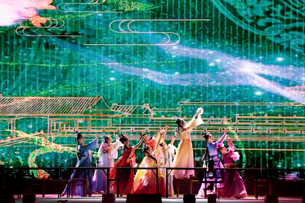 節(jié)目匯演。重慶工貿(mào)職業(yè)技術(shù)學(xué)院供圖