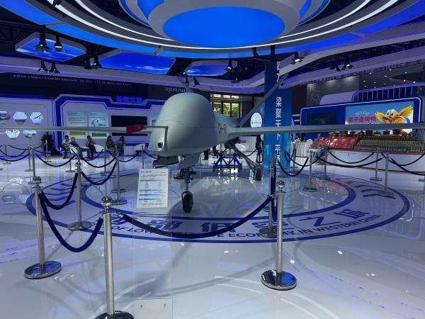 梁平展廳，科技感十足。黃亞輝攝