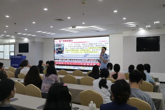 消防知識(shí)講座環(huán)節(jié)。重慶渝州眼科醫(yī)院供圖