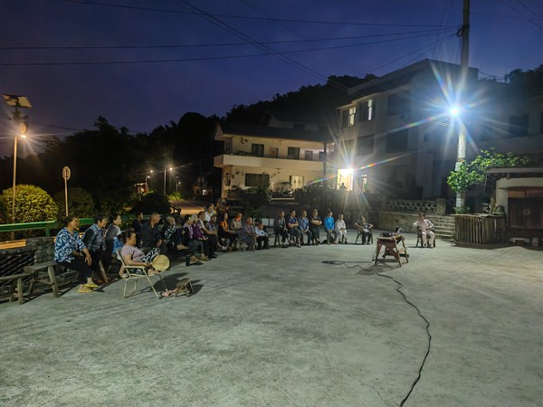 素心村觀影活動。西南大學(xué)鄉(xiāng)村振興戰(zhàn)略研究院供圖