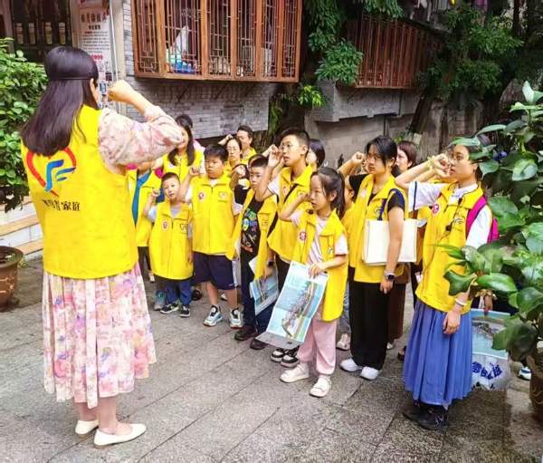 小小志愿者宣誓。活動主辦方供圖