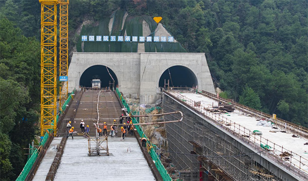 江南隧道及茶黃路工程。重慶市住房城鄉(xiāng)建委供圖