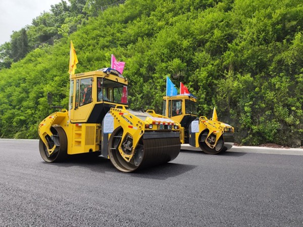 施工現(xiàn)場。重慶高速集團(tuán)供圖