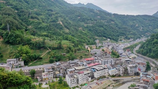 咸宜鎮(zhèn)場鎮(zhèn)。王穩(wěn)攝