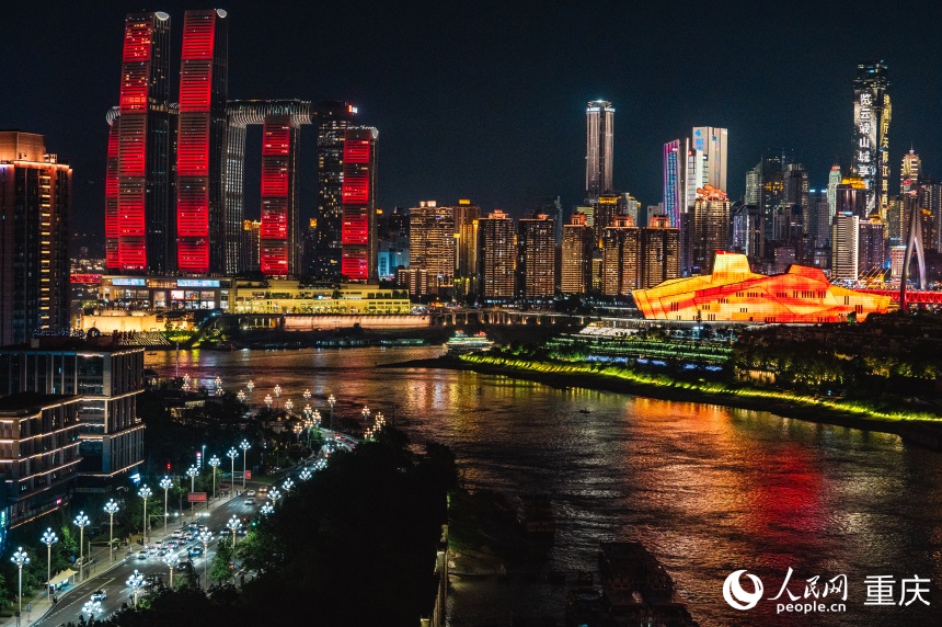重慶兩江夜景。人民網(wǎng) 鄒樂攝