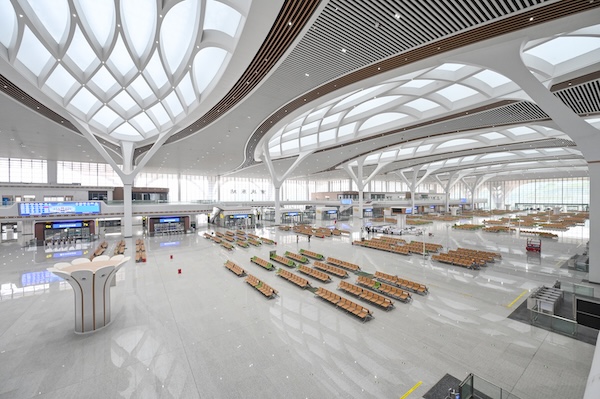 重慶東站。鄒樂攝