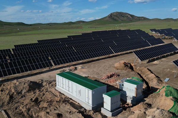 扎魯特旗光伏工程。國網(wǎng)重慶永川供電公司供圖