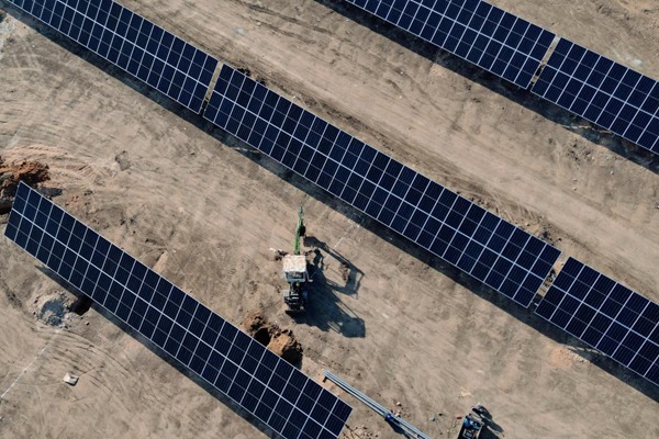 光伏建設(shè)現(xiàn)場。國網(wǎng)重慶永川供電公司供圖